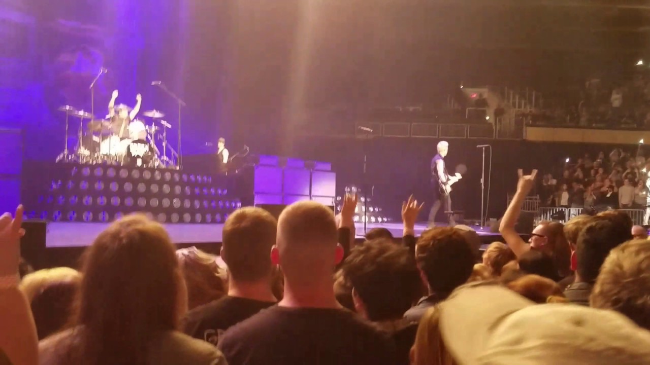 Boulevard Of Broken Dreams Live
