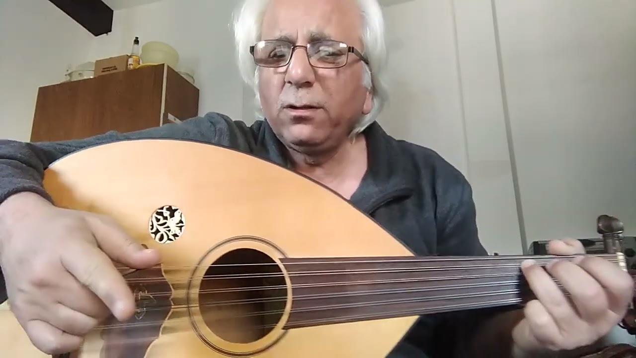 طالعة من بيت ابوها