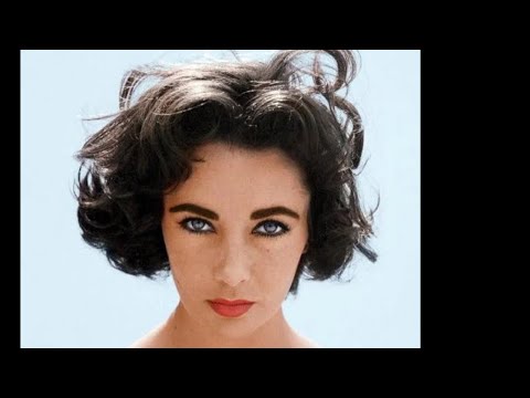 13 Sexy Photos of Elizabeth Taylor