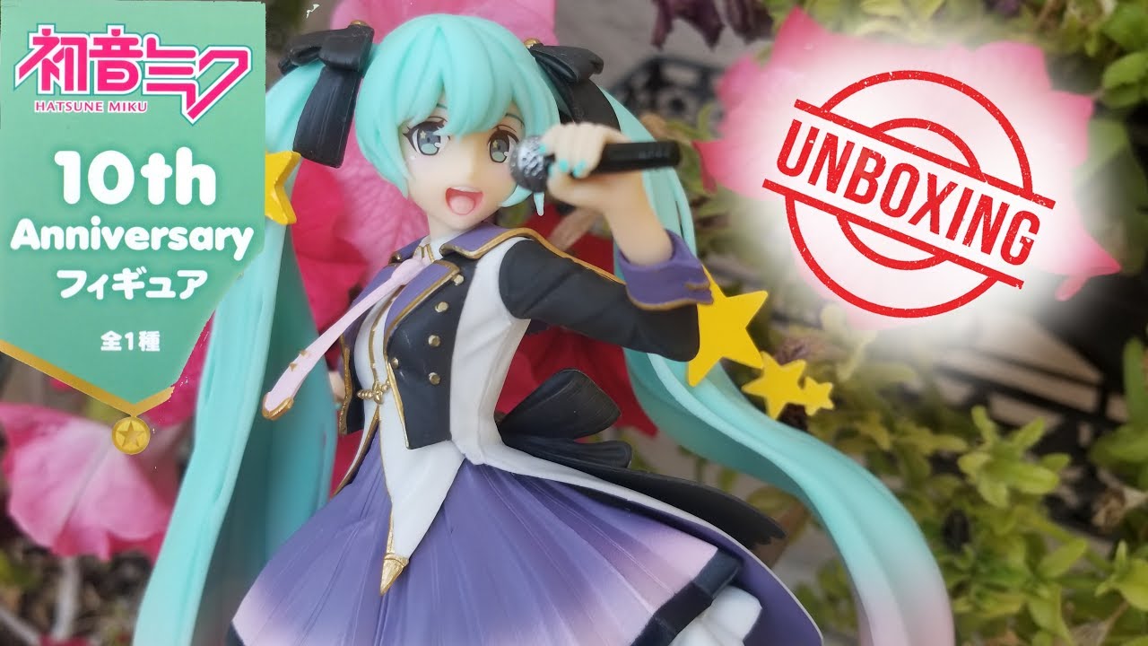 Hatsune Miku 10th Anniversary Figure Taito