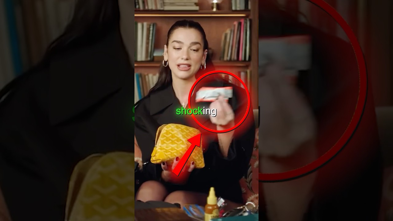 Guarda Singer VS. Favorite Things 👜😳 (In The Bag) EP 2 su YouTube Guarda Singer VS. Favorite Things 👜😳 (In The Bag) EP 2 su YouTube