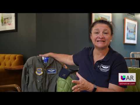 Primera aviador latina en la fuerza aérea de los EE  UU  en recibir una medalla aérea para operaci