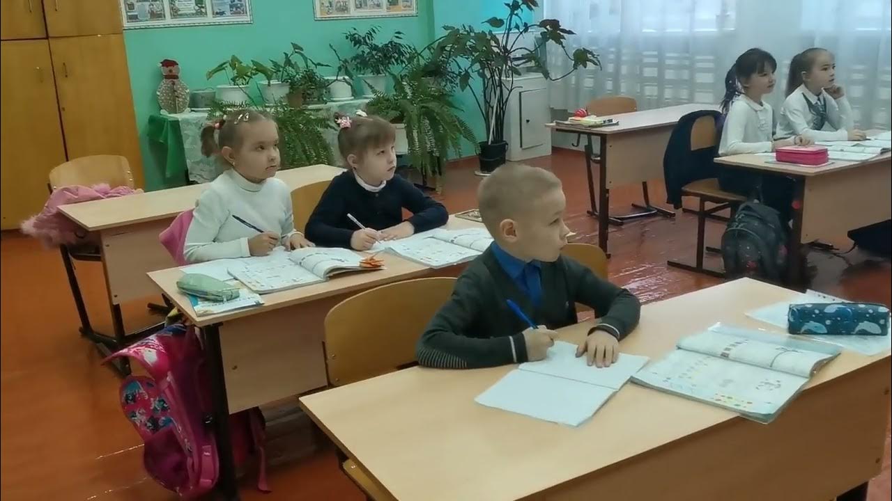 учебный центр ученики 2022. елгайская школа 2022. 1 сентября школьники 2022. каникулы в школах россии. российские школьники.