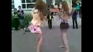 Liseli Rus Kızların Dansı