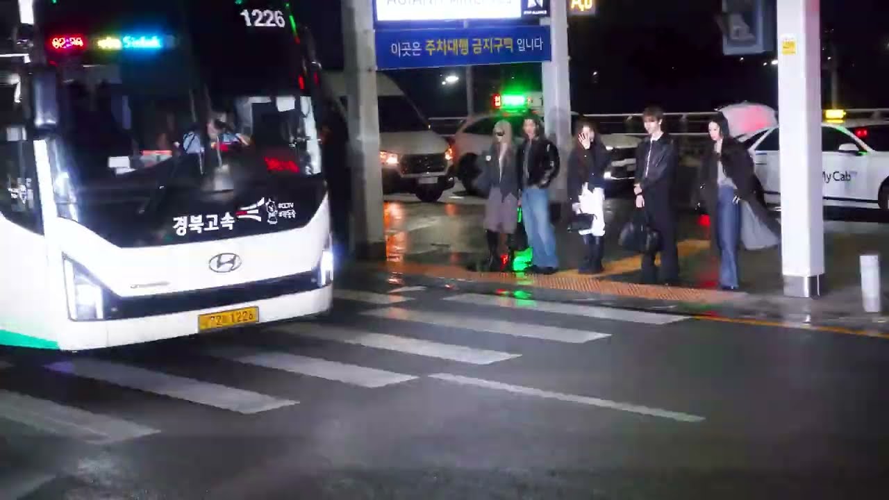 Slow-mo ALLDAY PROJECT Walking Into Inchon Airport on Nov. 27th, 2025 #4K #올데이프로젝트 #オールデイプロジェクト