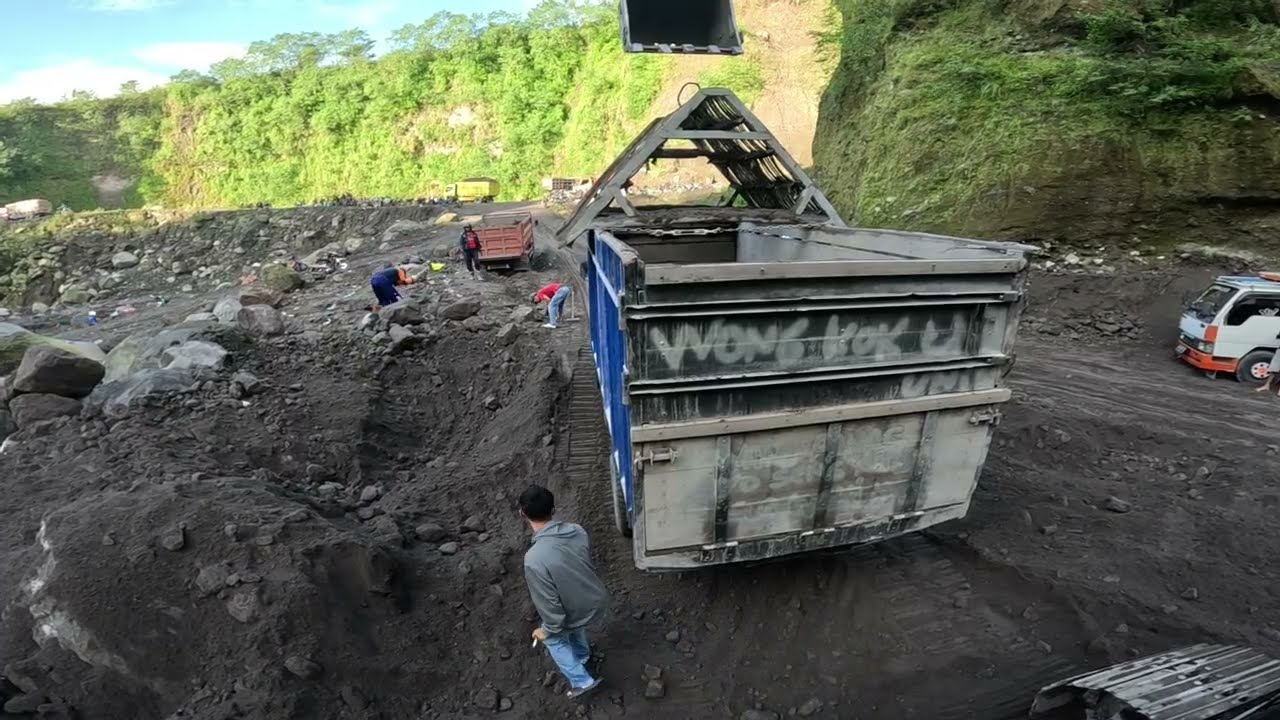 Sand mining part 903