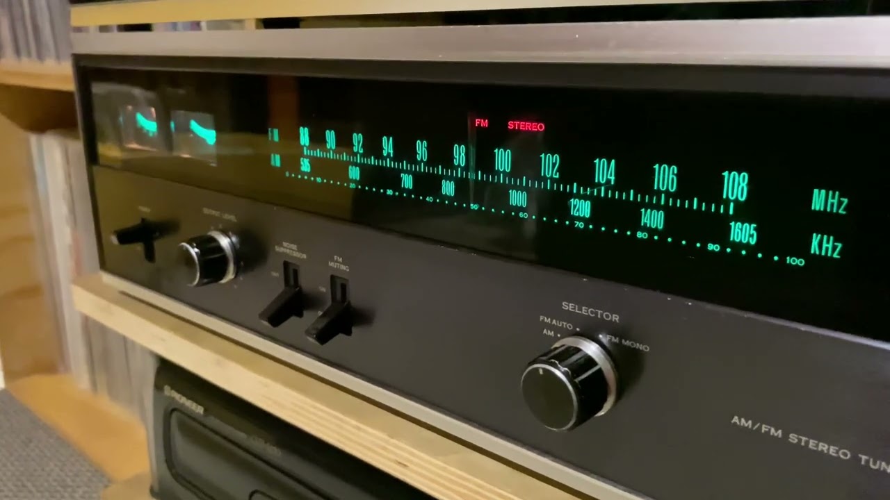 SANSUI TU-9500 Tuner - YouTube