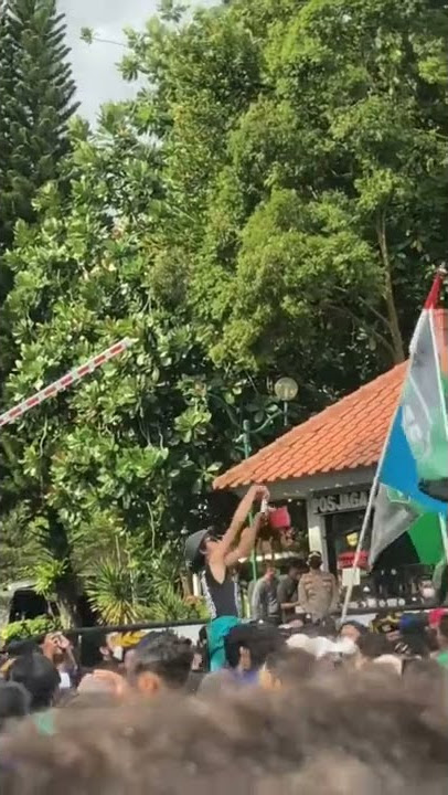 PAWANG HUJAN VERSI MBAK RARA DEMO 11 APRIL 2022