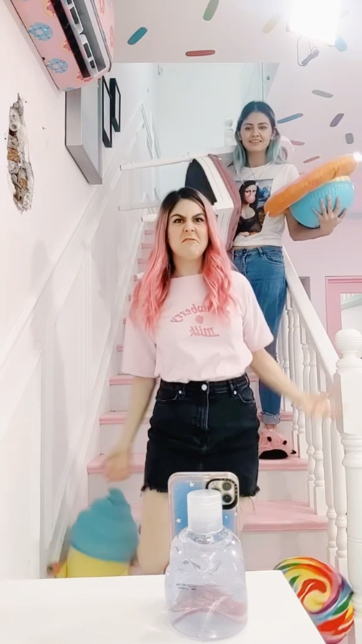 INTENTANDO GRABAR UN TIK TOK?? | MIS PASTELITOS