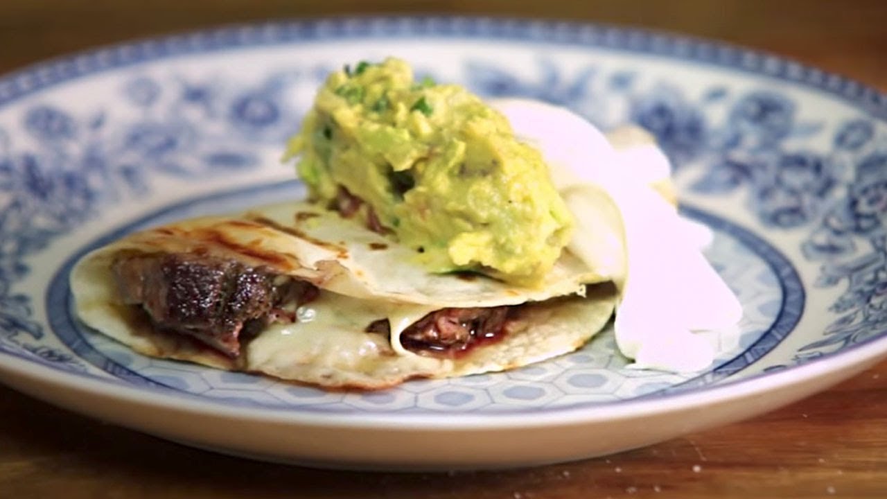 Quesadilla de carne com guacamole do Jimmy McManis, do OGROstronomia