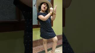 #instadance ##Sambalpuri song dance #e rasiya topi wala #dance4fun #lets reel it #avniprusty