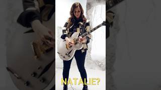 Does @emilywolfemusic remind you of anyone?? #natalieportman #musicpodcast #comedypodcast .