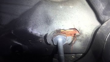 BMW E46 M3 Subframe Crack breaks away on camera @ 1:40