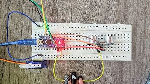 Cesto de basura automático (Protoboard)