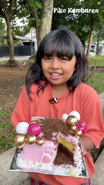 KUE ULANG TAHUNNYA DI TABURIN TANAH ‼️