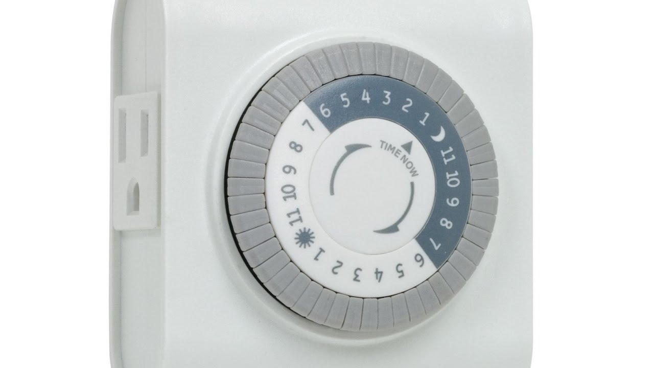 GE 24-Hour Heavy Duty Indoor Plug-in Mechanical Timer, Grounded 2