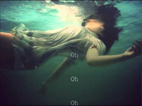 Ellie Goulding - Dead In The Water - Son, Paroles (lyrics) et ...