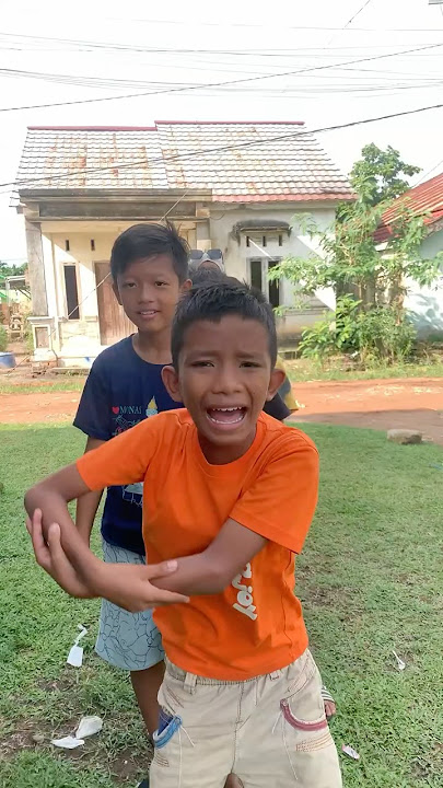 nyanyi lagu tak gendong kemana mana #ytshorts #laguindonesia #nyanyi #viralshorts