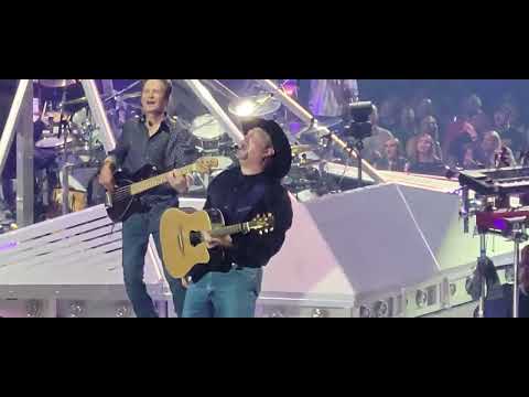 That Summer Garth Brooks Allstate Arena Rosemont, IL 9-12-26