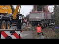 16.03.2022 - VN24 - Sattelkipper wird nach Unfall aus Wald bei Rüthen geborgen