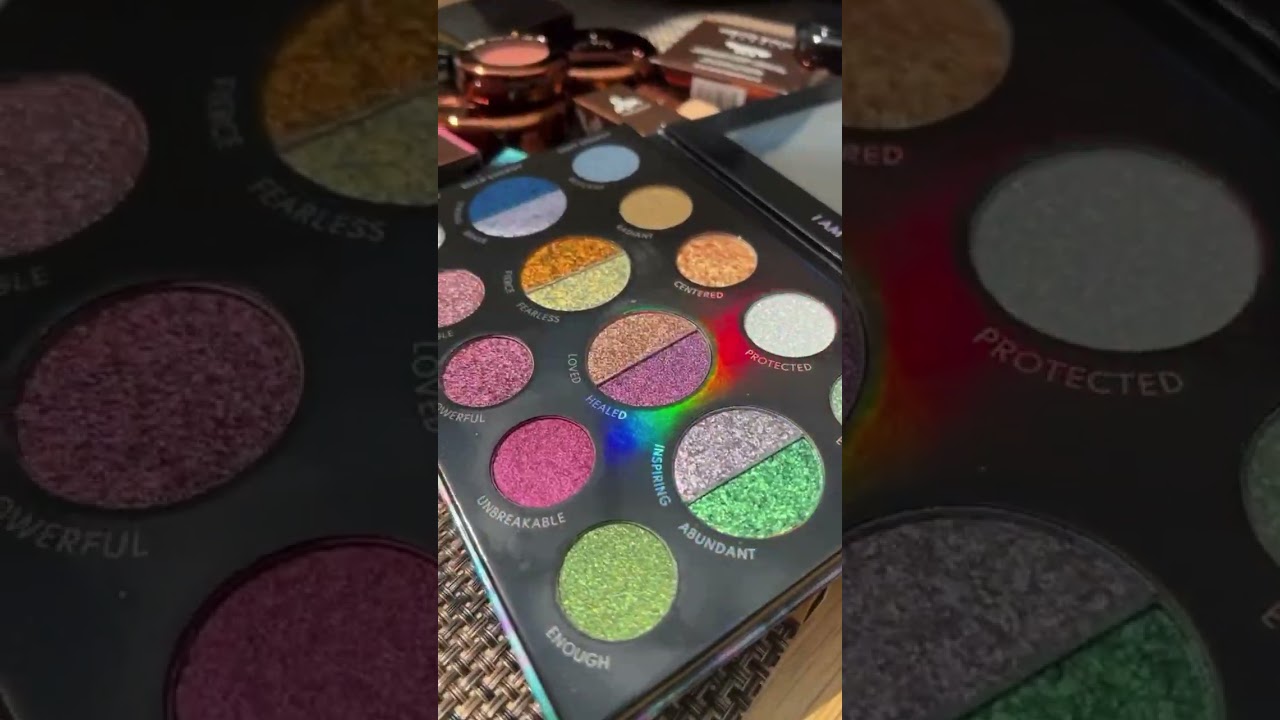 We love these gorgeous swatches by @mua_aldonafrancis using our limited edition Lightwork V Palette🌟
