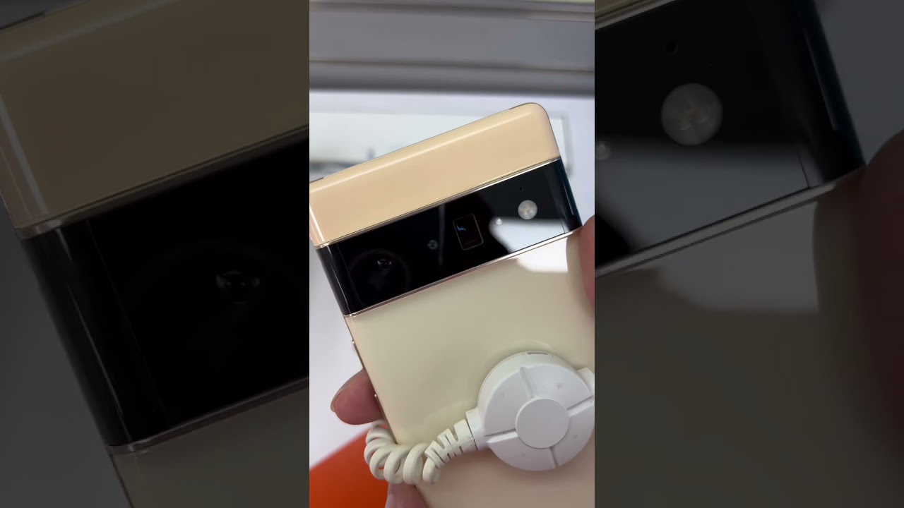 Google Pixel 6 Pro Sorta Sunny Gold! Hands on | What a nice looking phone 👀 📱 120hz tensor