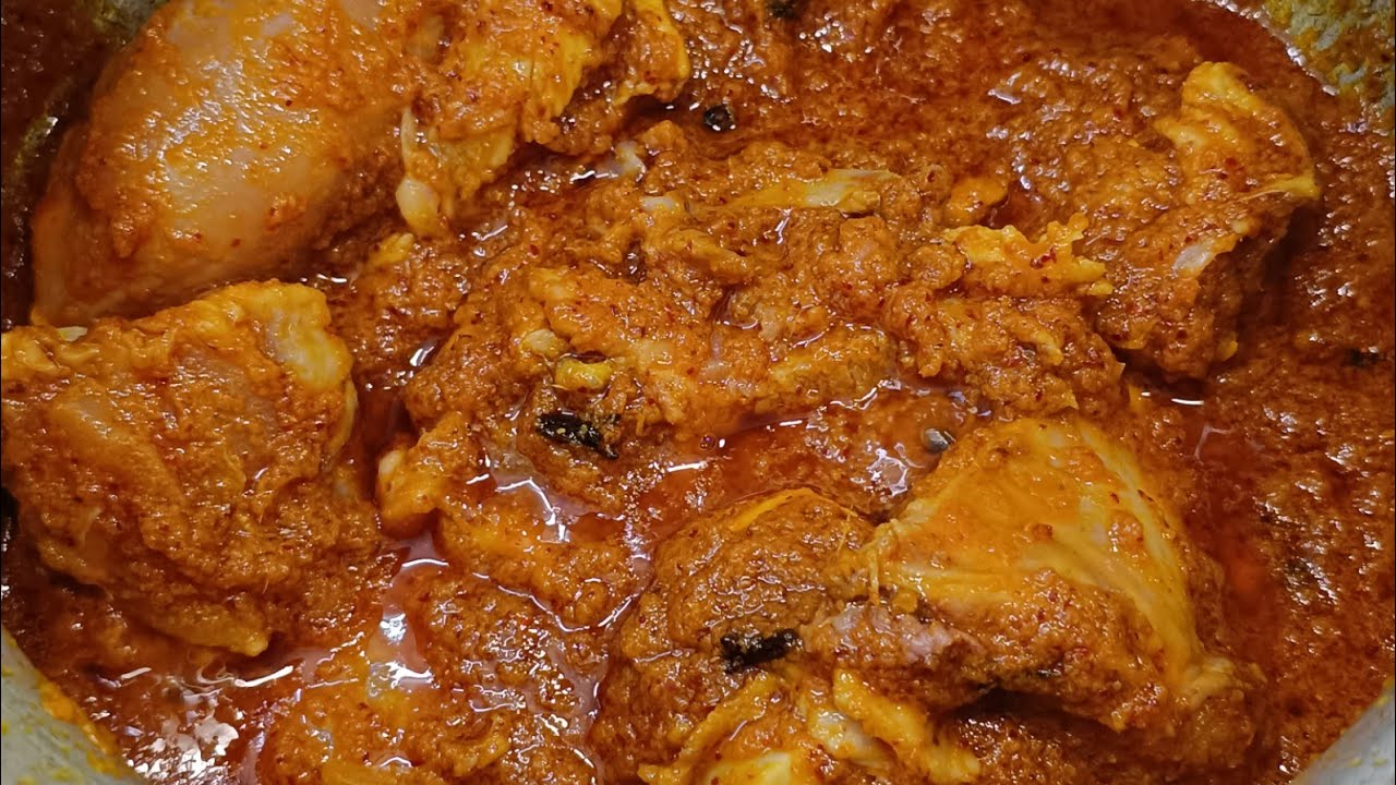 YouTube पर “live chicken cooking live” या “chicken cook live” सर्च करके कई लाइव या #food #indianfood