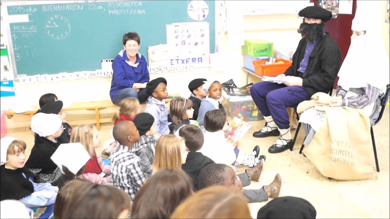 OLENTZERO ETA MARI DOMINGI BEKOBENTA HERRI ESKOLAN