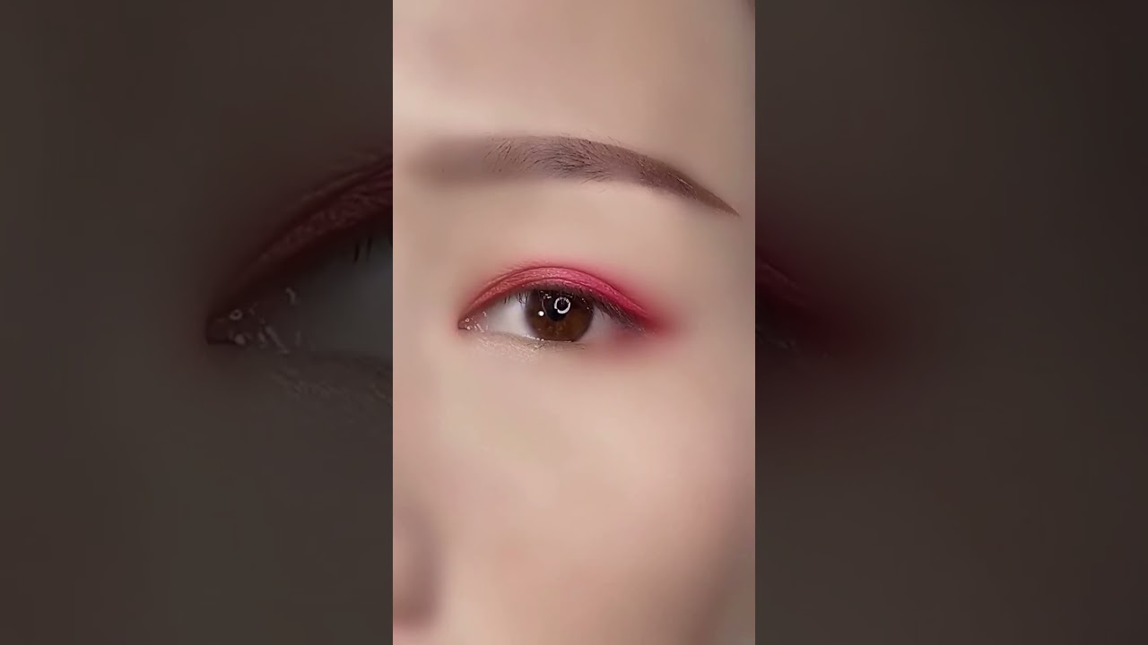 Korean eye makeup look with simple skill 