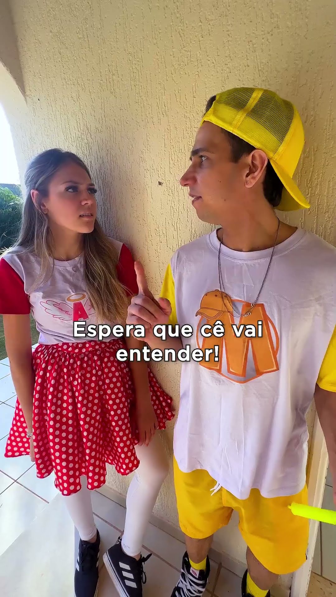 PALHAÇO ROUBOU O CHOCOLATE