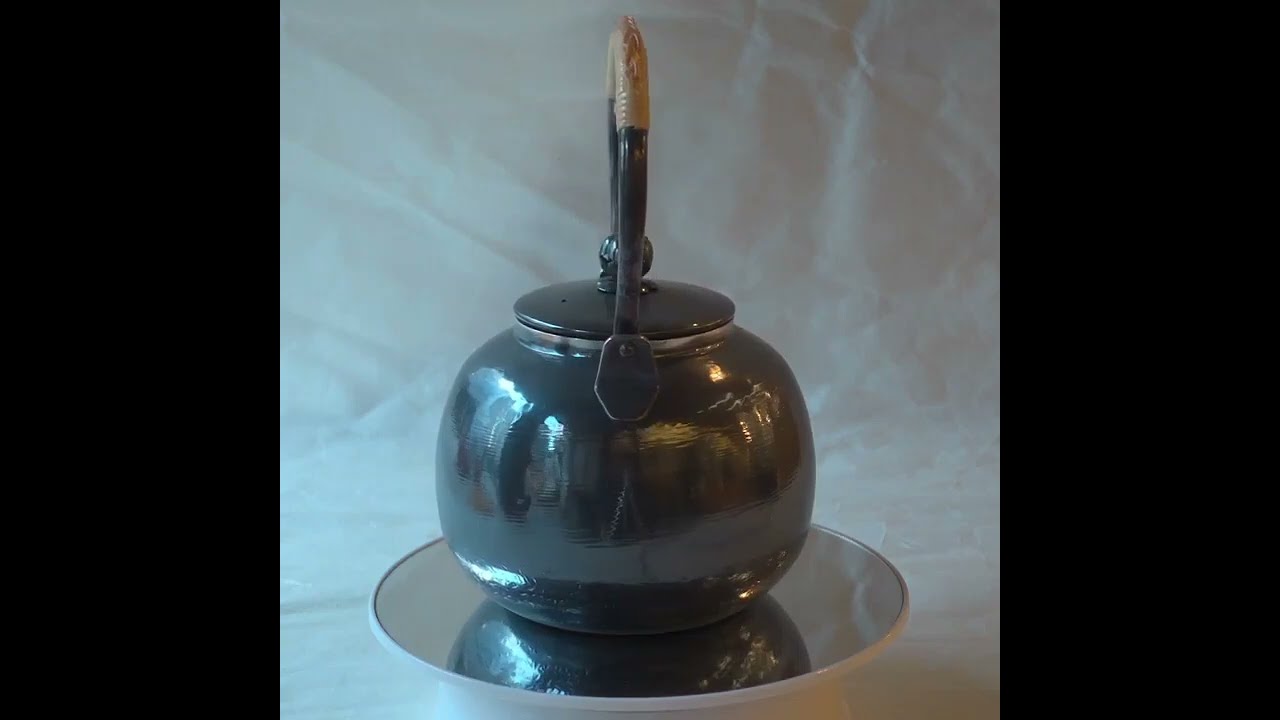 日本製 銅製 銀瓶（ぎんびん）丸形 銀いぶし仕上げ 5合 900㏄ 回し