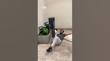 Leaving work for Christmas like... 🤣 (🎥: ViralHog)