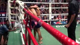 Rawai Muay Thai 10 year old boxer Rambo wins by KO: 21 October 2011