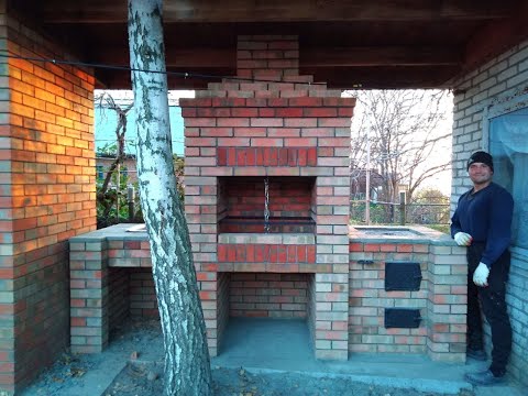 Мангал из кирпича с печкой под казан и дымоходом сзади, порядовка