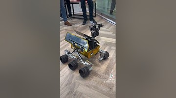 Mini Mars Rover visits the Raspberry Pi pop-up store