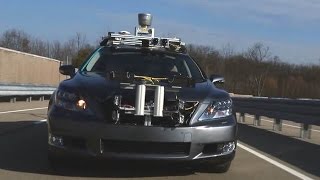 Беспилотник Toyota выехал на шоссе. Беспилотник Toyota выехал на шоссе.