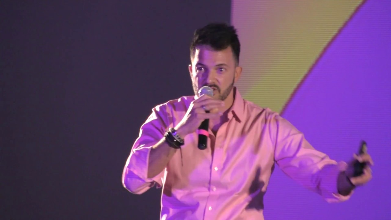 Arriba los corazones | Fernando Del solar | TEDxParqueLaLoma