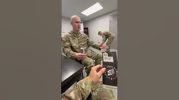 Press E to interact with a recruiter. #skyrim #elderscrolls #military #army #rpg #videogames