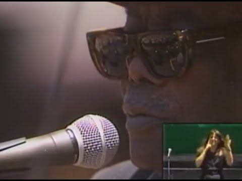 John Lee Hooker and Bonnie Raitt - I'm In The Mood - 6/30/1990 - Oakland Coliseum Stadium (Official)