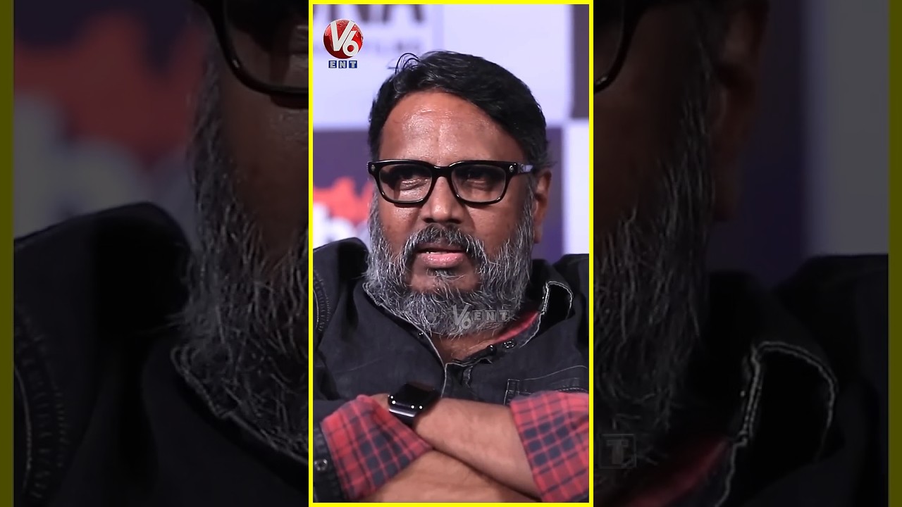 భూమిక ఒప్పుకోవడం చాల గ్రేట్ | Director Gunasekhar Interview | Teenmaar Chandravva | V6Ent