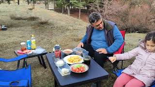 Şehirden Kaçış Ormanda Su Kenarında Huzurlu Kamp