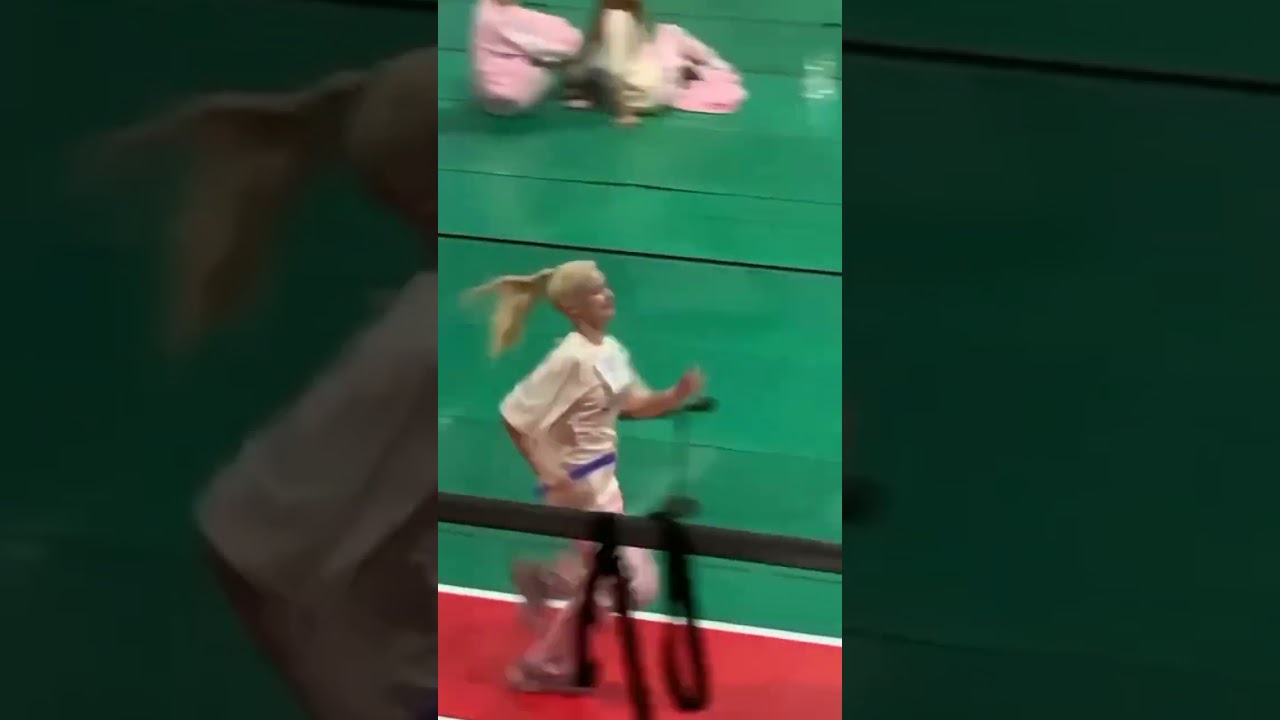 When hiyyih is running but you also have to be cute ☺️ 