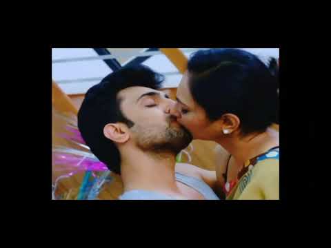 Indian Aunty tongue kiss hot smooch with young boy ! Hidden cam💋