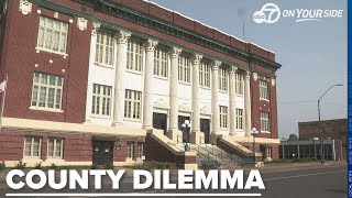 Phillips County judge urged to resign after alleged door-kicking incident