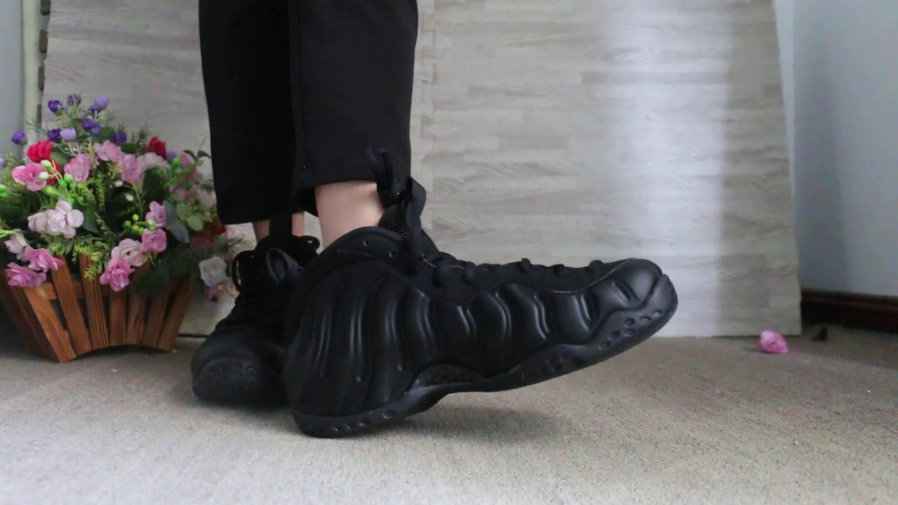 anthracite foamposite on feet