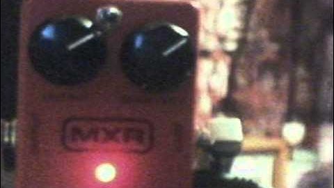 MXR Dunlop Dyna Comp Mods (Attack Switch/Bigger Output Cap)