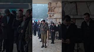 אוריאל פרץ ז"ל | זוכרים גיבורים | מניינים בהר הרצל אחרי הלוויה