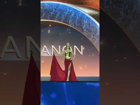 سارة لينا أبو جودة تلفت الانظار بالزي اللبناني من تصميم كريكور جابوتيان خلال مسابقة ملكة جمال الكون