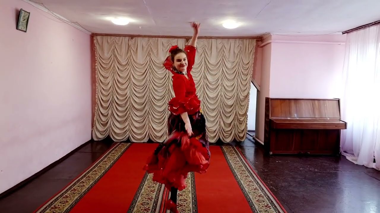 "Циганський танець",(соло А.Гоголь) колектив "Веснонька" 