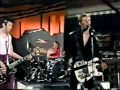 Capture de la vidéo The Clash  'Guns Of Brixton'  (Live On Fridays 1980)